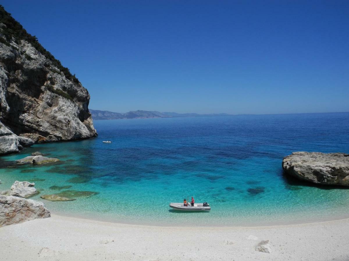 La Casa Gialla Cala Gonone Exterior foto